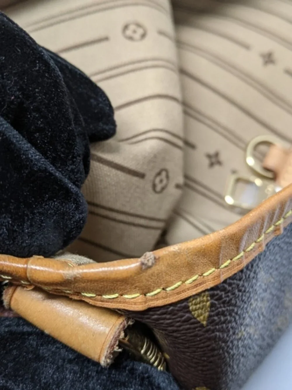 LOUIS VUITTON Delightful GM Monogram Shoulder Bag